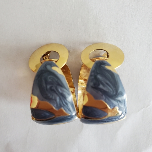 All 5 items - Picture 14 of 16